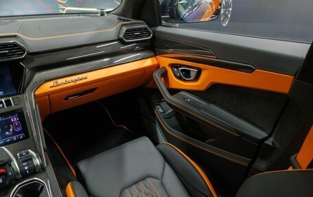 Lamborghini Urus I, 2023 год, 35 900 000 рублей, 24 фотография