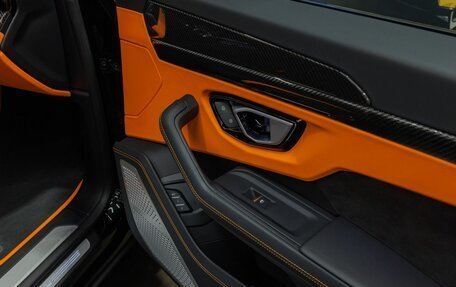 Lamborghini Urus I, 2023 год, 35 900 000 рублей, 30 фотография