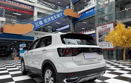 Volkswagen T-Cross I, 2022 год, 1 179 200 рублей, 4 фотография