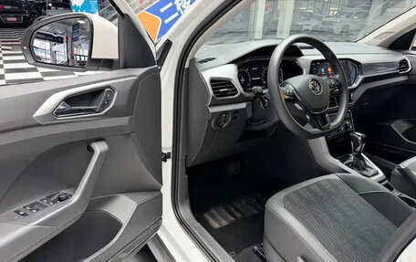 Volkswagen T-Cross I, 2022 год, 1 179 200 рублей, 11 фотография