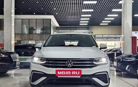 Volkswagen Tiguan II, 2022 год, 2 290 005 рублей, 2 фотография