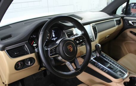 Porsche Macan I рестайлинг, 2017 год, 3 415 000 рублей, 15 фотография