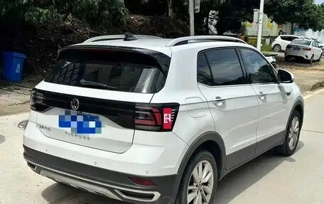 Volkswagen T-Cross I, 2023 год, 1 790 000 рублей, 6 фотография