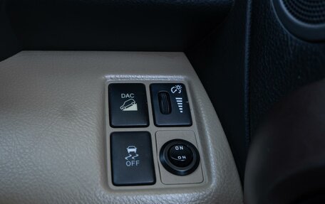 Toyota Vanguard, 2009 год, 1 550 000 рублей, 14 фотография