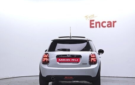 MINI Clubman, 2022 год, 19 989 464 рублей, 4 фотография