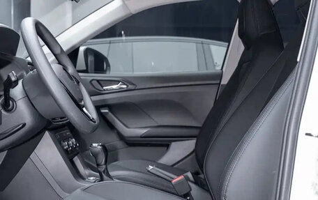 Volkswagen T-Cross I, 2022 год, 1 550 111 рублей, 9 фотография