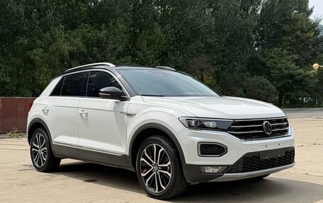 Volkswagen T-Roc I, 2022 год, 1 905 000 рублей, 3 фотография