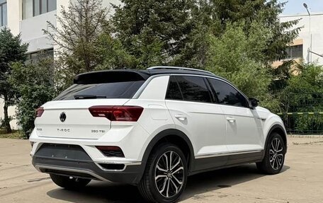 Volkswagen T-Roc I, 2022 год, 1 905 000 рублей, 5 фотография