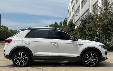 Volkswagen T-Roc I, 2022 год, 1 905 000 рублей, 4 фотография