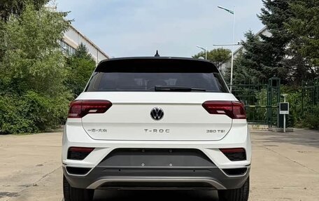 Volkswagen T-Roc I, 2022 год, 1 905 000 рублей, 6 фотография