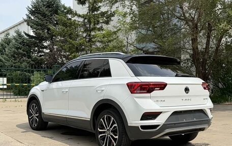 Volkswagen T-Roc I, 2022 год, 1 905 000 рублей, 7 фотография