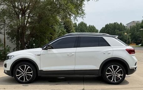 Volkswagen T-Roc I, 2022 год, 1 905 000 рублей, 8 фотография
