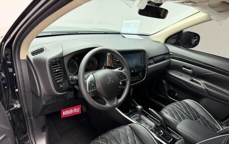 Mitsubishi Outlander III рестайлинг 3, 2022 год, 2 200 005 рублей, 10 фотография