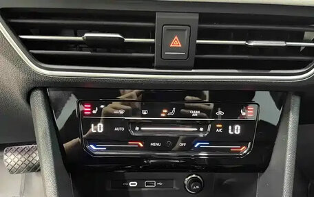 Volkswagen Tiguan II, 2022 год, 2 530 000 рублей, 20 фотография