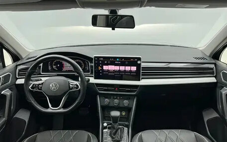 Volkswagen Tiguan II, 2022 год, 2 570 000 рублей, 12 фотография
