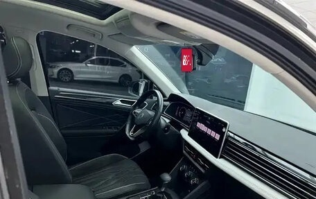 Volkswagen Tiguan II, 2022 год, 2 570 000 рублей, 11 фотография