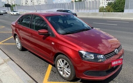 Volkswagen Polo VI (EU Market), 2015 год, 860 000 рублей, 2 фотография
