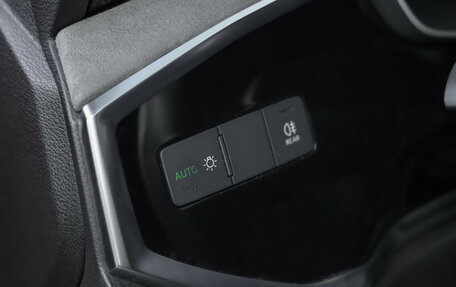 Audi Q3, 2019 год, 2 516 000 рублей, 24 фотография