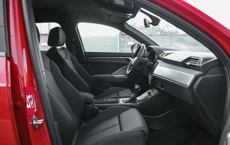 Audi Q3, 2019 год, 2 516 000 рублей, 26 фотография