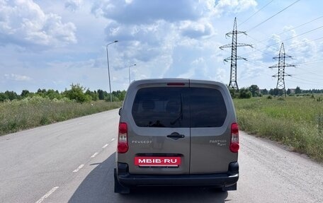 Peugeot Partner II рестайлинг 2, 2009 год, 660 000 рублей, 9 фотография