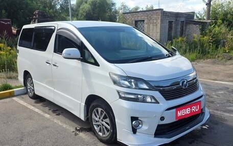 Toyota Vellfire I, 2013 год, 1 500 000 рублей, 2 фотография