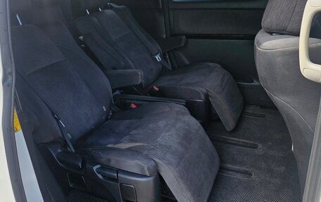 Toyota Vellfire I, 2013 год, 1 500 000 рублей, 8 фотография