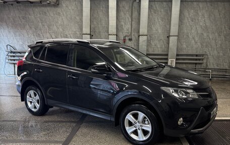 Toyota RAV4, 2013 год, 1 970 000 рублей, 13 фотография