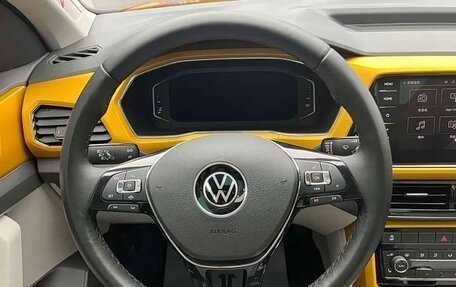 Volkswagen T-Cross I, 2022 год, 1 730 008 рублей, 10 фотография