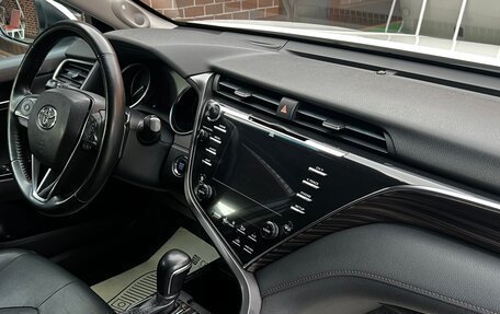 Toyota Camry, 2018 год, 2 490 000 рублей, 13 фотография
