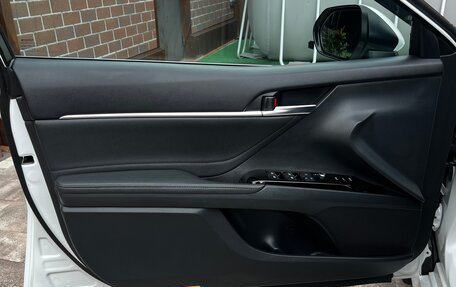 Toyota Camry, 2018 год, 2 490 000 рублей, 11 фотография