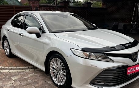 Toyota Camry, 2018 год, 2 490 000 рублей, 3 фотография