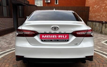 Toyota Camry, 2018 год, 2 490 000 рублей, 9 фотография