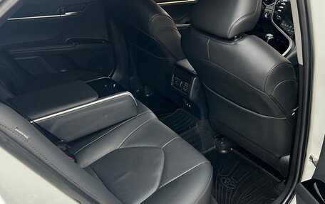 Toyota Camry, 2018 год, 2 490 000 рублей, 18 фотография