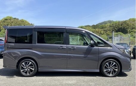 Honda Stepwgn IV, 2021 год, 1 960 000 рублей, 5 фотография