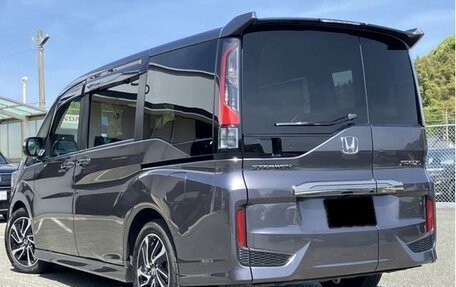 Honda Stepwgn IV, 2021 год, 1 960 000 рублей, 7 фотография