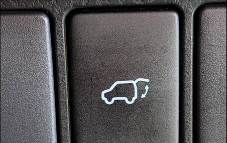 Toyota Harrier, 2017 год, 2 160 000 рублей, 13 фотография