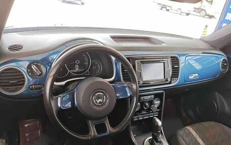 Volkswagen Beetle, 2019 год, 1 230 333 рублей, 6 фотография
