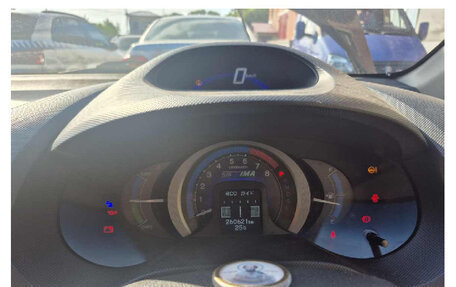 Honda Insight II рестайлинг, 2010 год, 400 000 рублей, 4 фотография