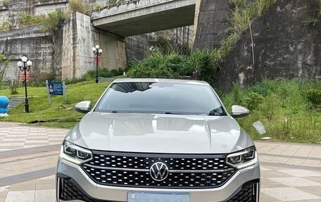 Volkswagen Lavida, 2023 год, 1 100 000 рублей, 2 фотография