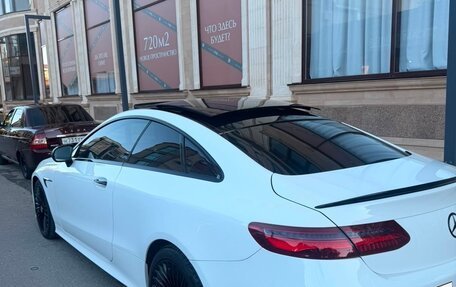 Mercedes-Benz E-Класс, 2017 год, 3 500 000 рублей, 5 фотография