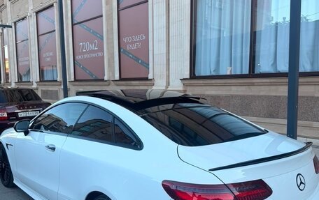Mercedes-Benz E-Класс, 2017 год, 3 500 000 рублей, 6 фотография