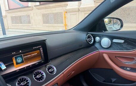 Mercedes-Benz E-Класс, 2017 год, 3 500 000 рублей, 11 фотография