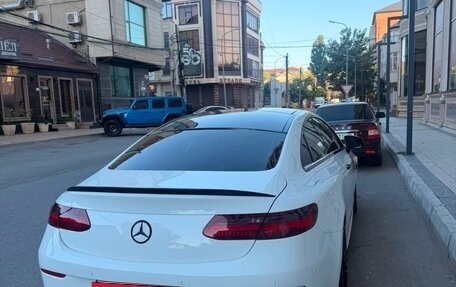 Mercedes-Benz E-Класс, 2017 год, 3 500 000 рублей, 8 фотография