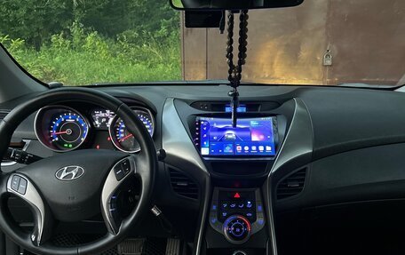 Hyundai Elantra V, 2012 год, 850 000 рублей, 10 фотография