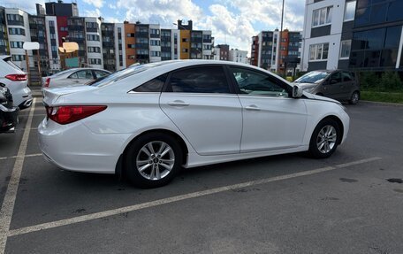 Hyundai Sonata VI, 2010 год, 800 000 рублей, 9 фотография