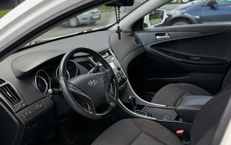 Hyundai Sonata VI, 2010 год, 800 000 рублей, 16 фотография