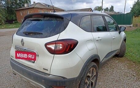 Renault Kaptur I рестайлинг, 2017 год, 745 000 рублей, 3 фотография