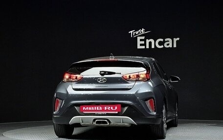 Hyundai Veloster II, 2018 год, 1 285 000 рублей, 3 фотография
