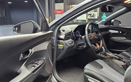 Hyundai Veloster II, 2018 год, 1 285 000 рублей, 10 фотография