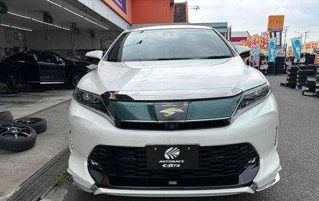 Toyota Harrier, 2017 год, 2 320 000 рублей, 2 фотография
